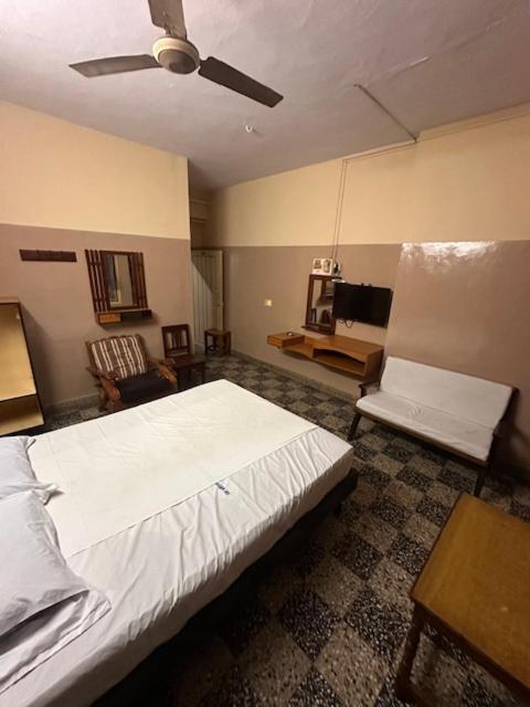 Sri Krishna Residency Hotel Vellore Exterior photo