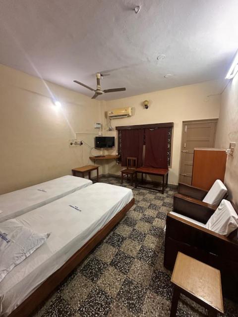 Sri Krishna Residency Hotel Vellore Exterior photo
